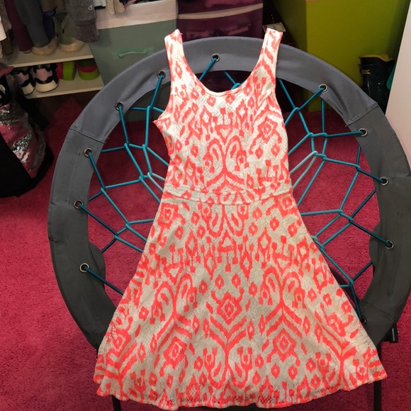 Pink and White Dress. - Picture 1 of 2